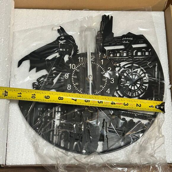 Batman Vinyl Light Up Wall Clock - Picture 5 of 6